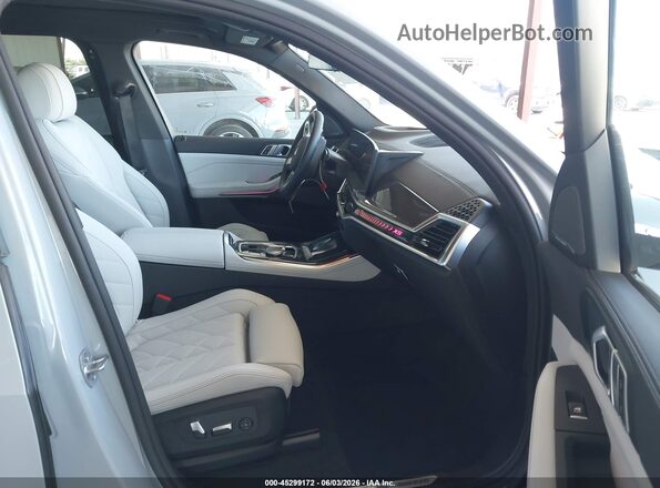 5UX23EU00T9059877 2026 BMW X5 Gray წინა სალონის ხედი