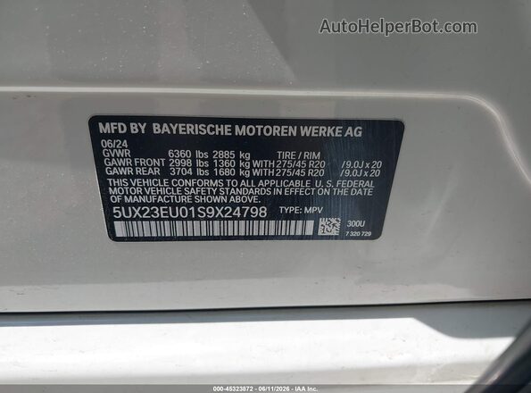 5UX23EU01S9X24798 2025 BMW X5 White Vista del compartimento del motor