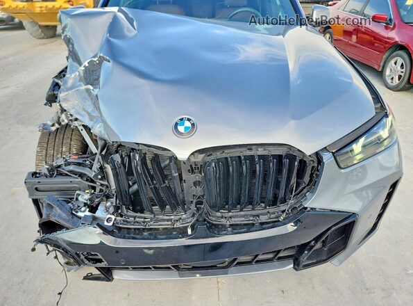 5UX23EU01S9Z65552 2025 BMW X5 Gray Շարժիչի բաժամունքի տեսք