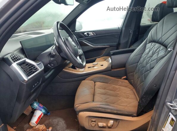 5UX23EU02R9S99425 2024 BMW X5 Gray Front interior view