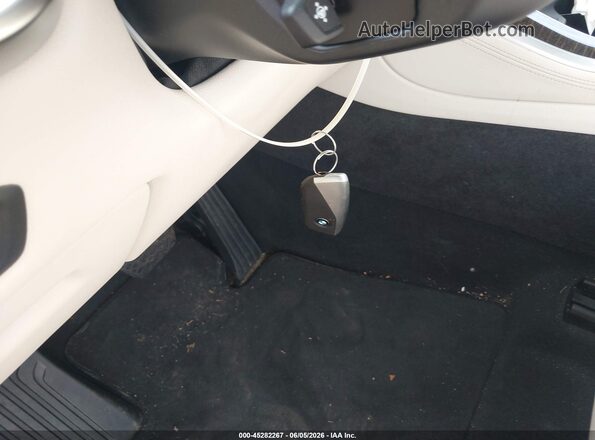 5UX23EU02R9W17401 2024 BMW X5 Gray Vista del salpicadero