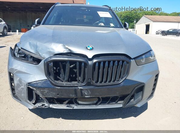5UX23EU02S9Z06140 2025 BMW X5 Gray Սարքավորումների վահանակի տեսք