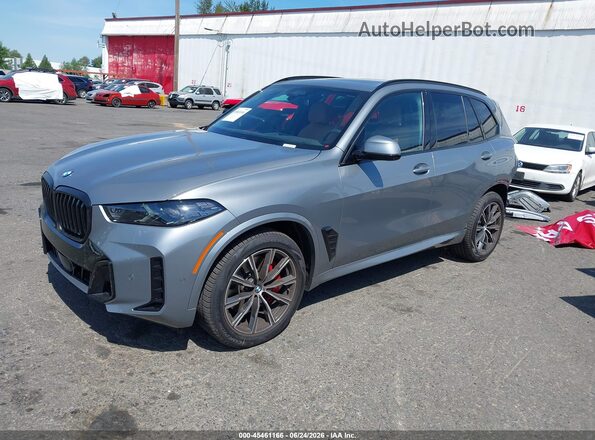 5UX23EU03T9220609 2026 BMW X5 Gray Передня ліва чверть