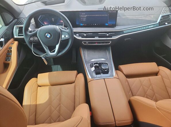 5UX23EU04S9Y83010 2025 BMW X5 White Առջևի վահանակի տեսք