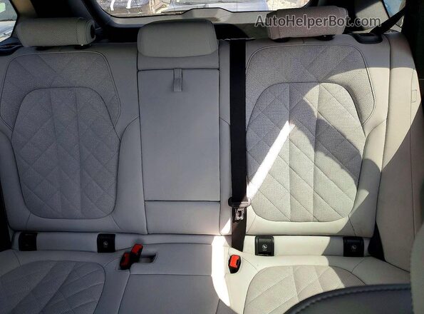 5UX23EU05S9W72060 2025 BMW X5 Зеленый Вид задних сидений