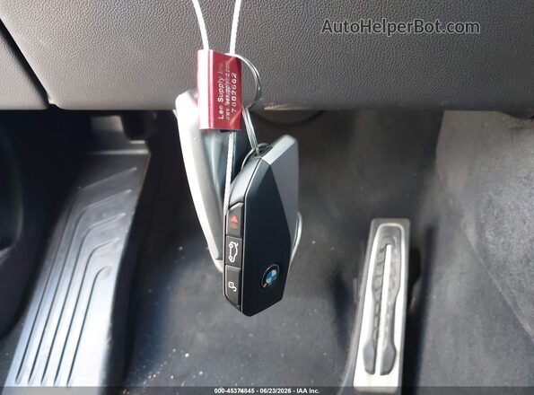 5UX23EU05S9Z05208 2025 BMW X5 Blue Առջևի վահանակի տեսք