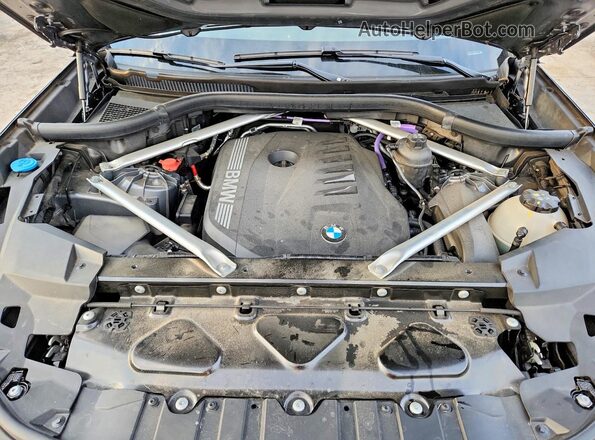 5UX23EU06R9S33072 2024 BMW X5 Silver Widok komory silnika