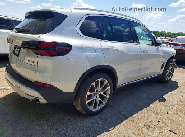5UX23EU06S9W83505 2025 BMW X5 Белый Задняя правая четверть