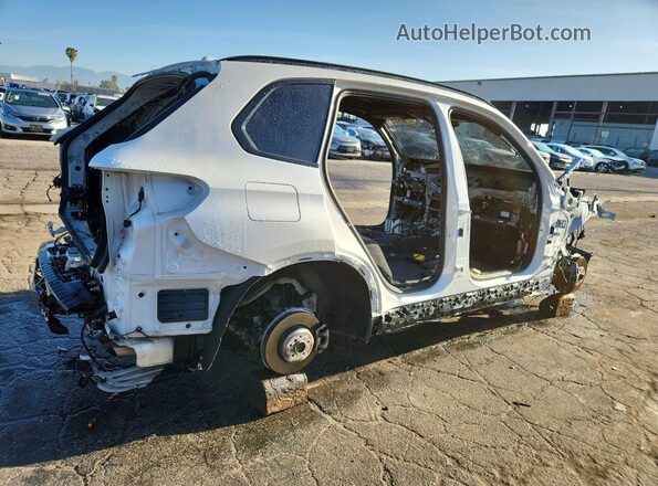 5UX23EU07R9T10337 2024 BMW X5 White Задня права чверть