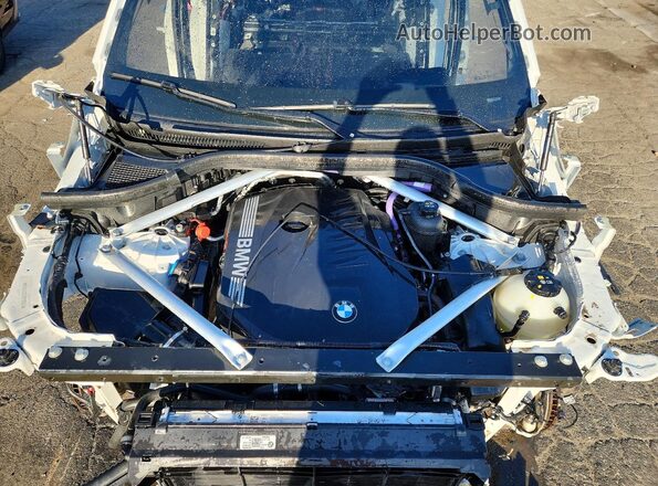 5UX23EU07R9T10337 2024 BMW X5 White Вид підкапотного простору