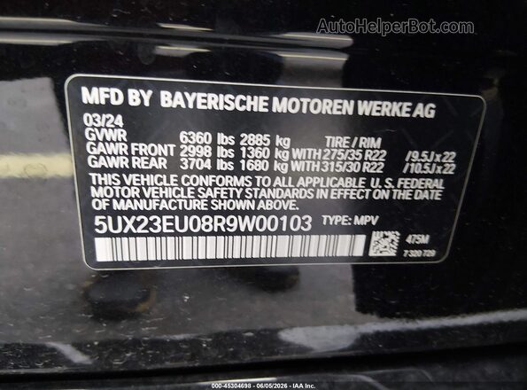 5UX23EU08R9W00103 2024 BMW X5 Black Vista del compartimento del motor