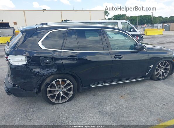 5UX23EU08T9111739 2026 BMW X5 Black 