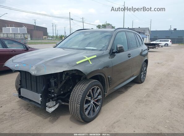 5UX23EU0XR9V12282 2024 BMW X5 Green Vista tres cuartos delantera izquierda