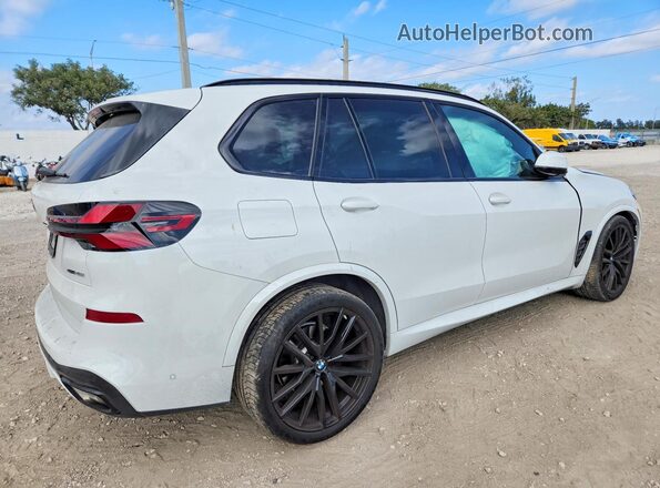 5UX23EU0XS9W35988 2025 BMW X5 White Tył prawy