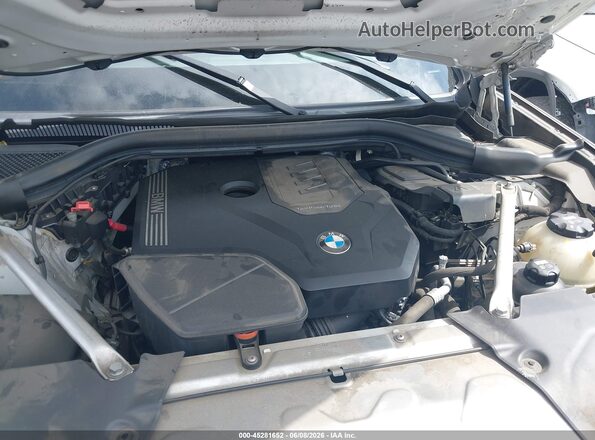 5UX2V1C02LLE67985 2020 BMW X4 White Հետևի տեսք