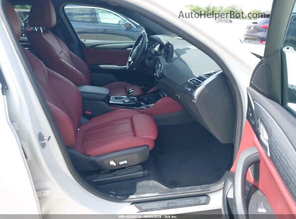 5UX33DT01P9S64274 2023 BMW X4 White წინა სალონის ხედი