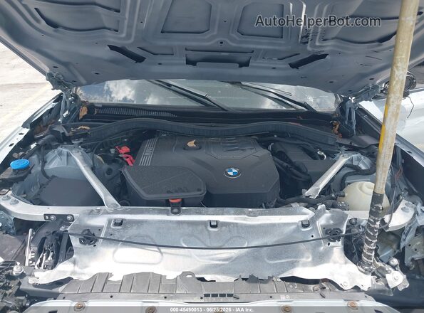 5UX33DT01R9X29946 2024 BMW X4 Gray Vista trasera