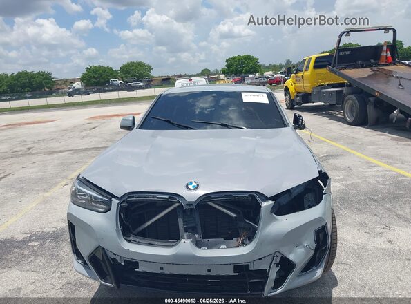 5UX33DT01R9X29946 2024 BMW X4 Gray Vista frontal