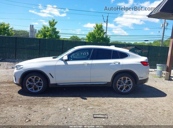 5UX33DT02N9J37370 2022 BMW X4 White Սալոնի 360 աստիճան տեսք