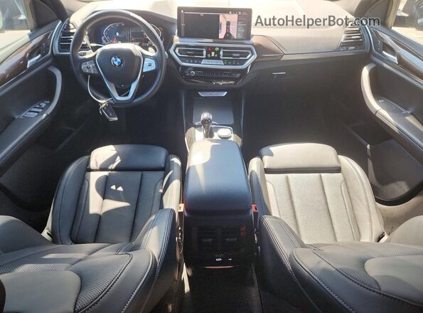 5UX33DT03R9W97548 2024 BMW X4 Black Вид панелі приладів