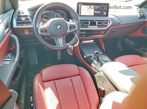 5UX33DT0XR9V11150 2024 BMW X4 Gray Widok deski rozdzielczej