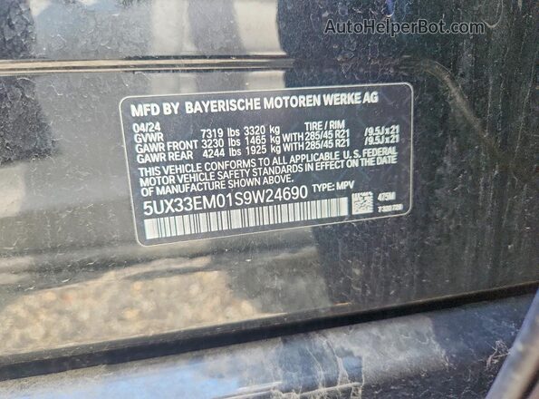 5UX33EM01S9W24690 2025 BMW X7 Black 