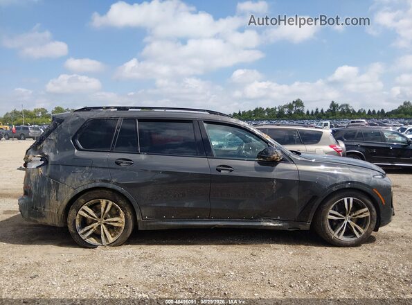 5UX33EM01T9300057 2026 BMW X7 Серый Вид щитка приборов