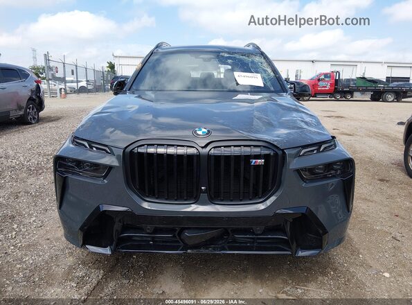 5UX33EM01T9300057 2026 BMW X7 Серый Вид панели приборов