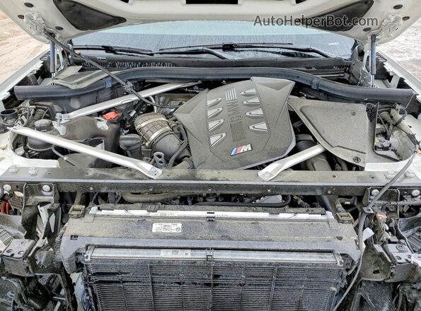 5UX33EM02S9Z88326 2025 BMW X7 White Widok wnętrza z tyłu