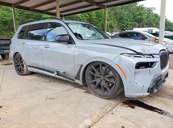 5UX33EM03R9T73102 2024 BMW X7 Gray Առջևի աջ