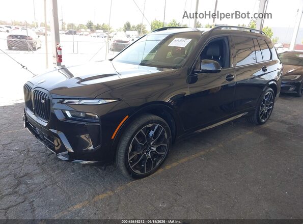 5UX33EM03S9X94002 2025 BMW X7 Black 360 interior view