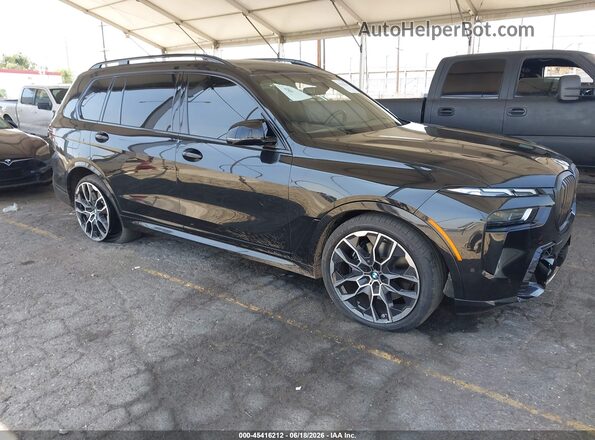 5UX33EM03S9X94002 2025 BMW X7 Black Rear interior view