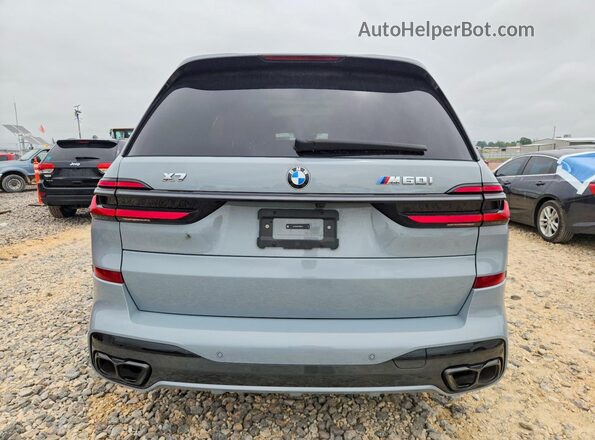5UX33EM03T9098418 2026 BMW X7 Gray Вид ззаду