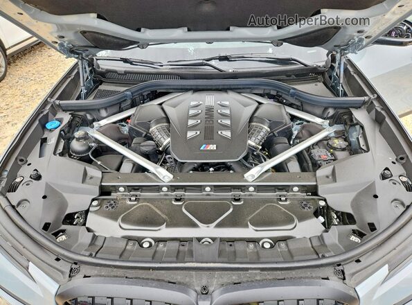 5UX33EM03T9098418 2026 BMW X7 Gray Вид підкапотного простору