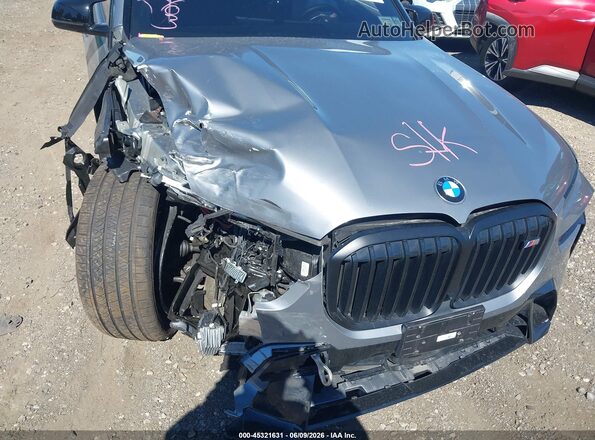5UX33EM08T9103645 2026 BMW X7 Gray Widok z przodu