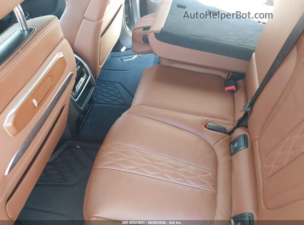 5UX33EM08T9103645 2026 BMW X7 Gray Widok naklejki z numerem VIN