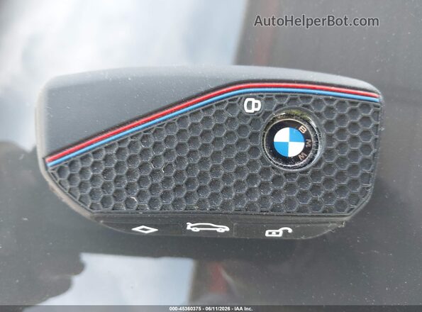 5UX33EU02T9305073 2026 BMW X5 Gray Առջևի վահանակի տեսք
