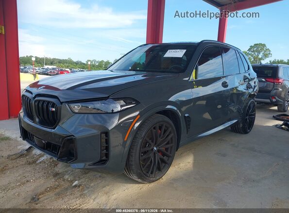 5UX33EU02T9305073 2026 BMW X5 Gray Առջևի ձախ երեք քառորդ տեսարան