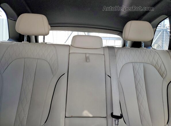 5UX33EU05R9T26024 2024 BMW X5 Gray Հետևի նստատեղերի տեսք