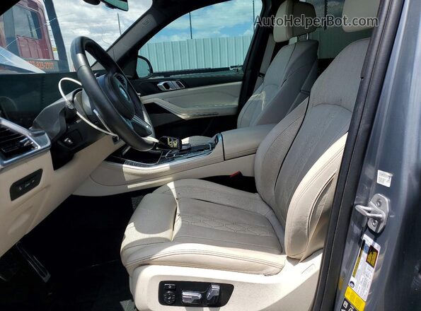 5UX33EU05R9T26024 2024 BMW X5 Gray Սալոնի դիմացի տեսք