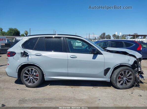 5UX33EU05R9T83114 2024 BMW X5 Gray Vista interior de 360 grados