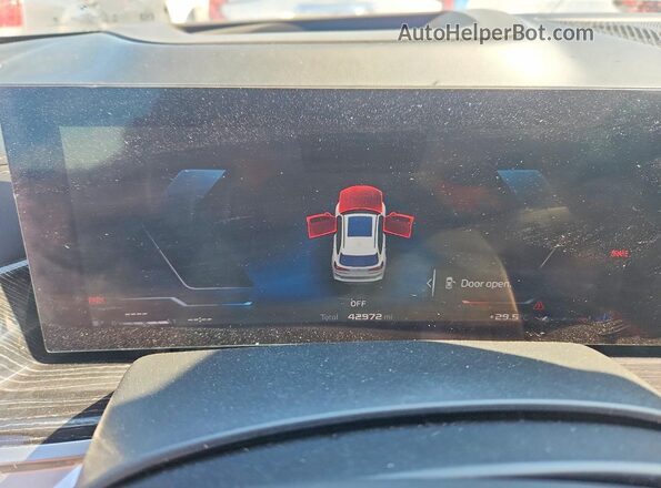5UX33EU05S9W95715 2025 BMW X5 Белый Вид щитка приборов