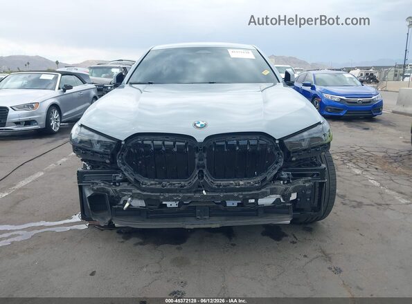 5UX33EX01S9W31814 2025 BMW X6 Gray Rear interior view