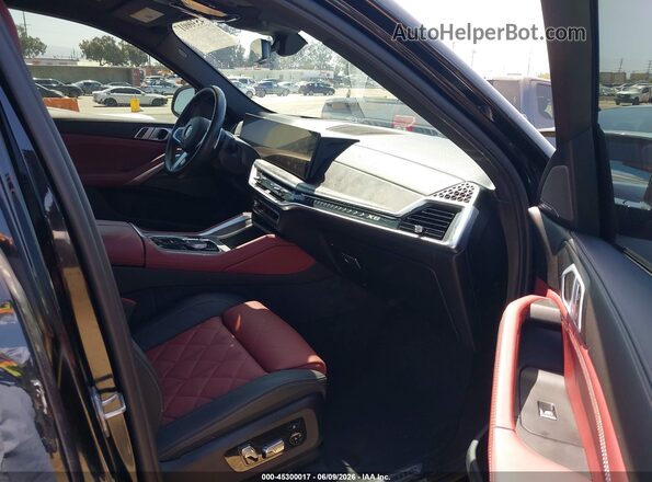 5UX33EX01S9W32428 2025 BMW X6 Black Вид салону спереду