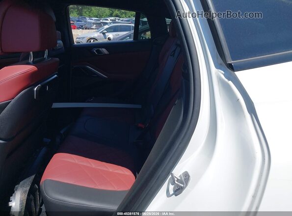5UX33EX04R9U46313 2024 BMW X6 White Вид наклейки з VIN-кодом