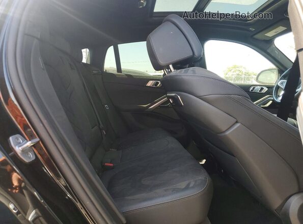 5UX33EX04R9W08540 2024 BMW X6 Black 