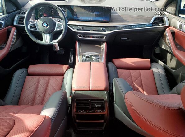 5UX33EX05S9Z19738 2025 BMW X6 Gray Առջևի վահանակի տեսք