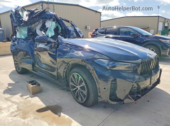 5UX33EX0XT9369633 2026 BMW X6 Black Front right