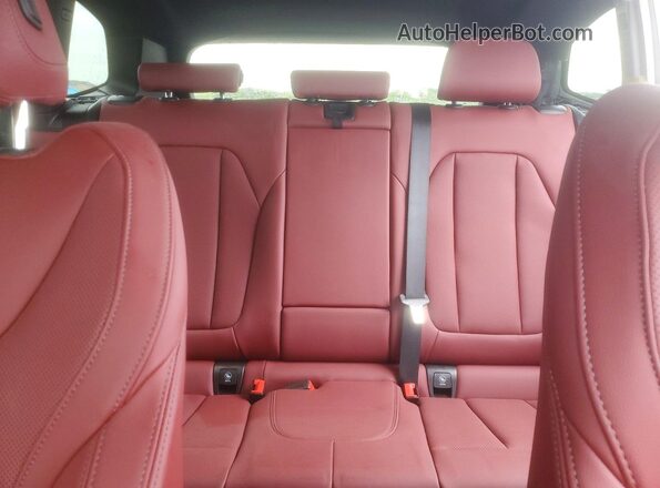 5UX43DP00R9W78051 2024 BMW X3 White Rear seats view