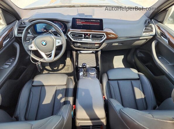 5UX43DP01R9V05803 2024 BMW X3 Gray Առջևի վահանակի տեսք